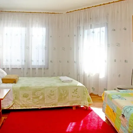 Elupuu Apartman *